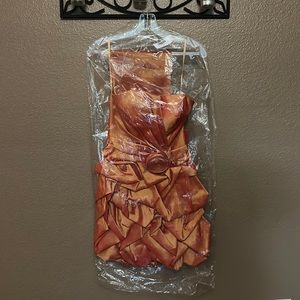 Beautiful orange dress!